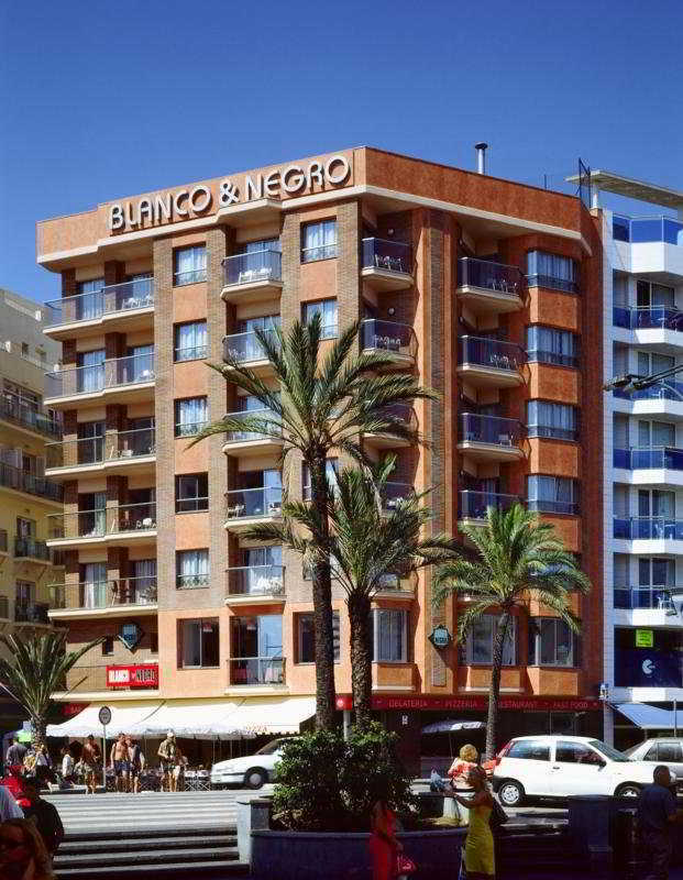 Blanco Y Negro Apartments Lloret de Mar Extérieur photo